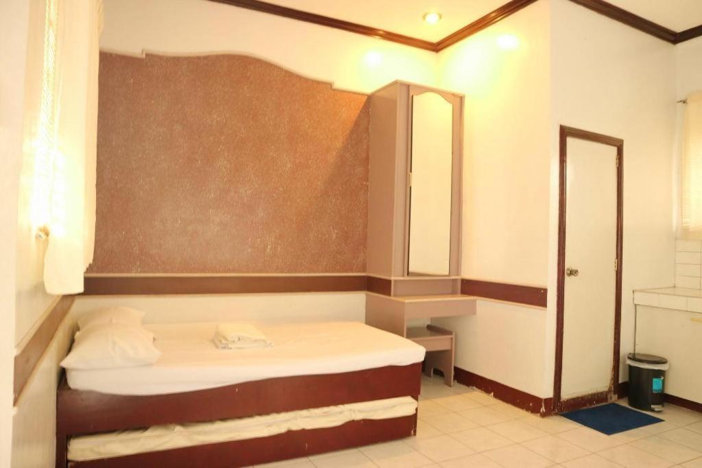 Mayon View Garden Apartelle Sa Bukid Legazpi Exterior foto